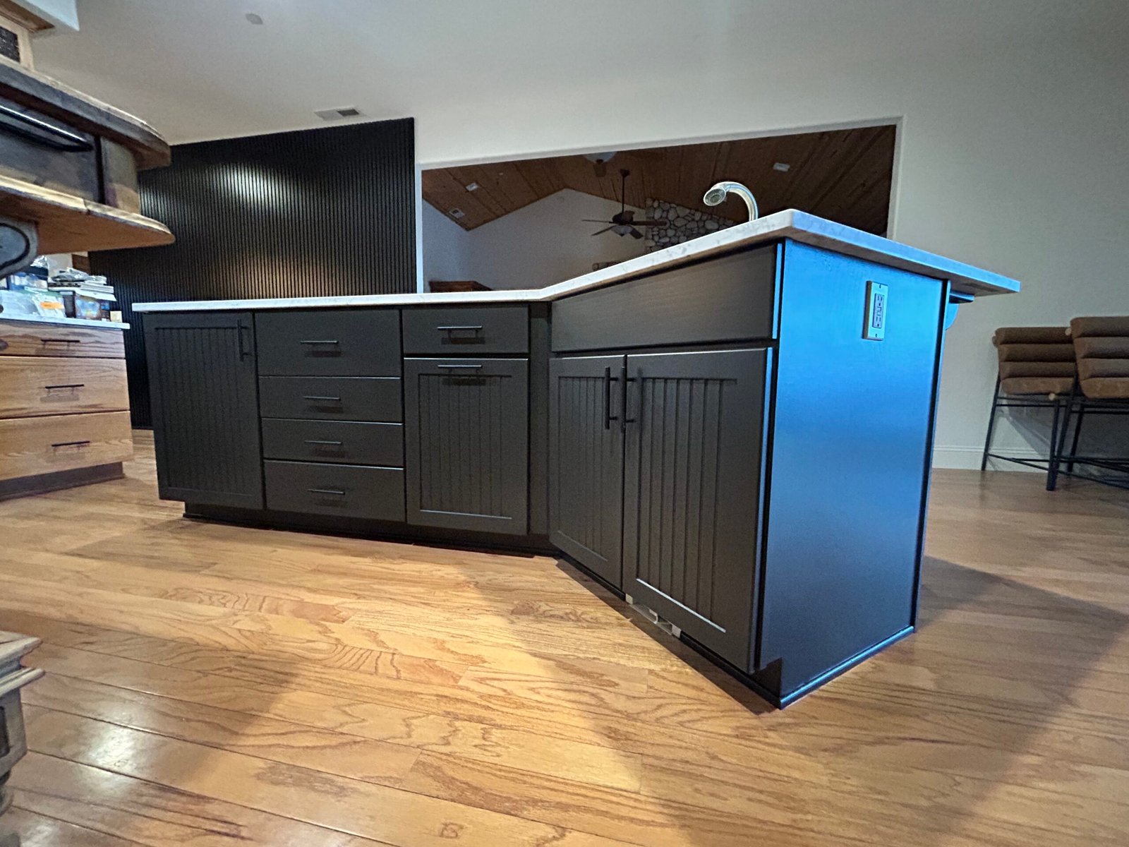 kitchen-cabinet-painting-service