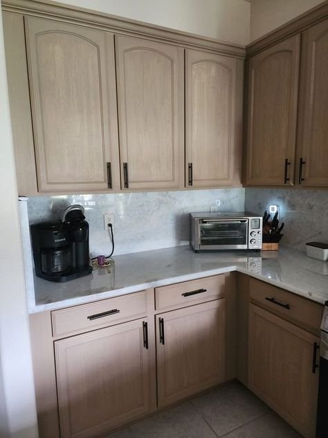 Kitchen-Cabinet-Refinishing